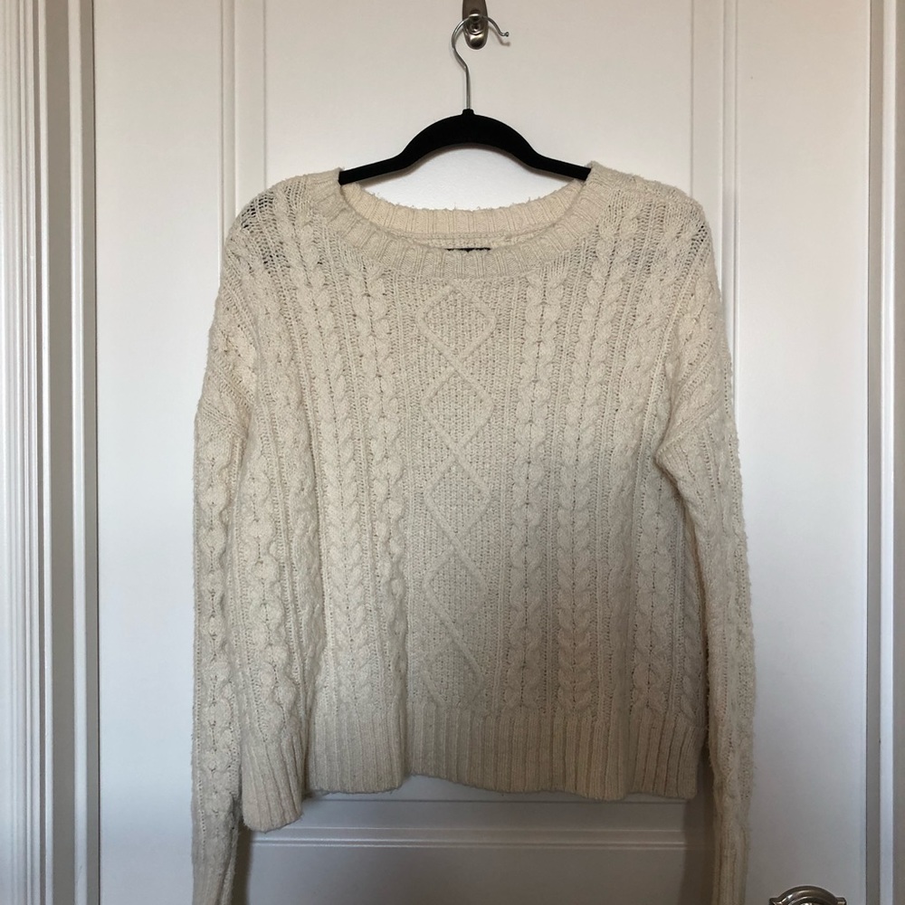 American Eagle Sweater